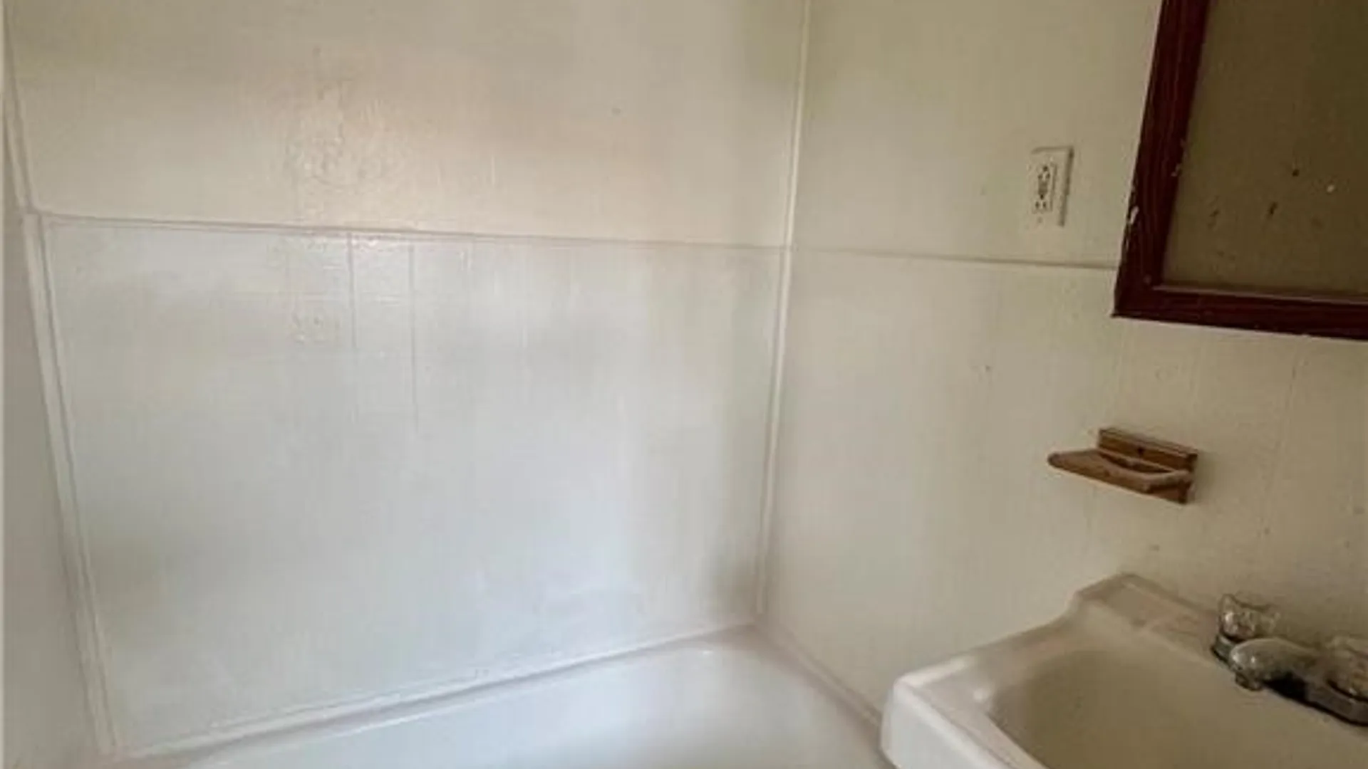Property at 230 E Main Street, Palmyra, NY 14522 4