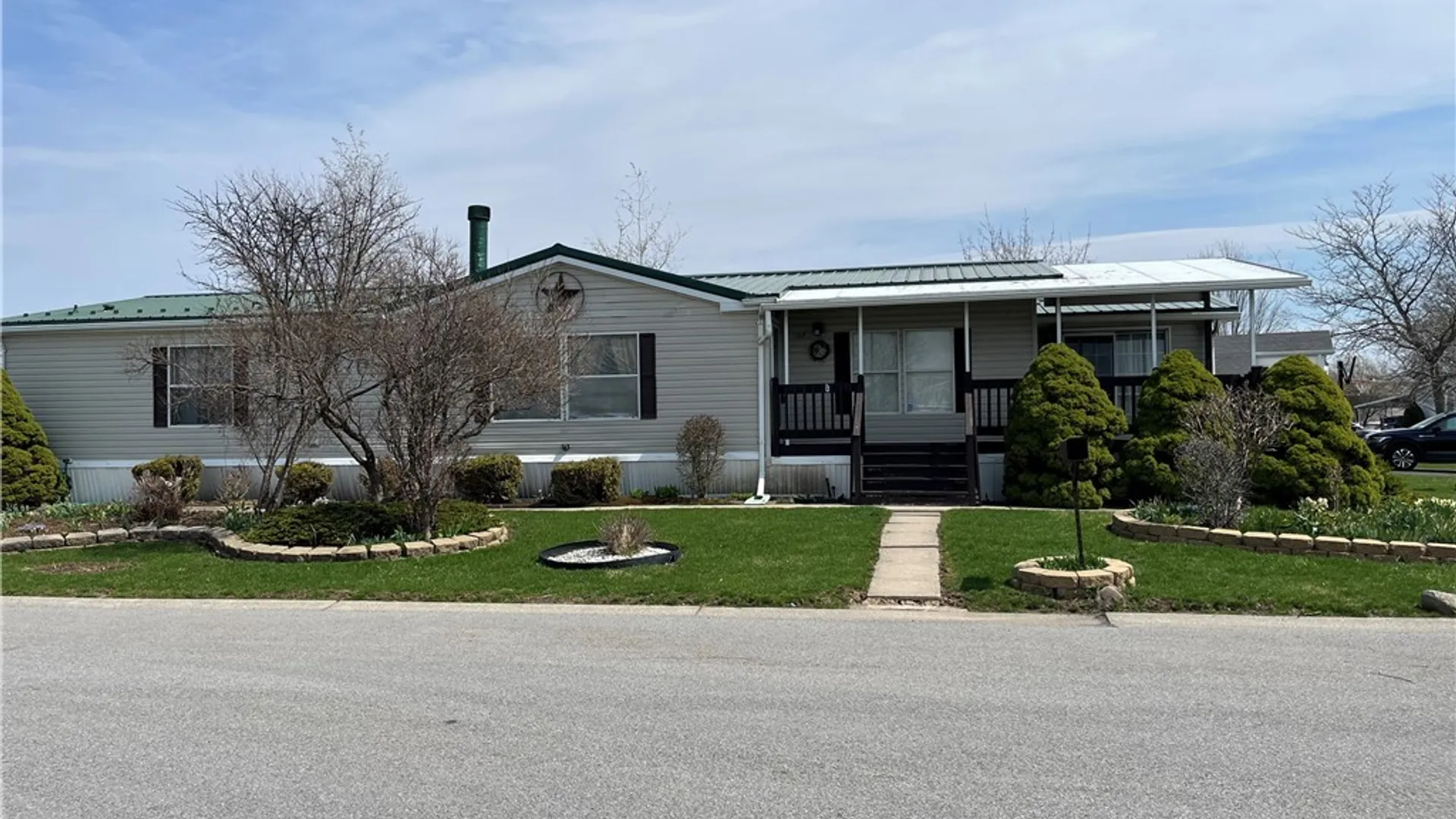 Property at 1164 Timberwood Drive, Lockport Town, NY 14094 2