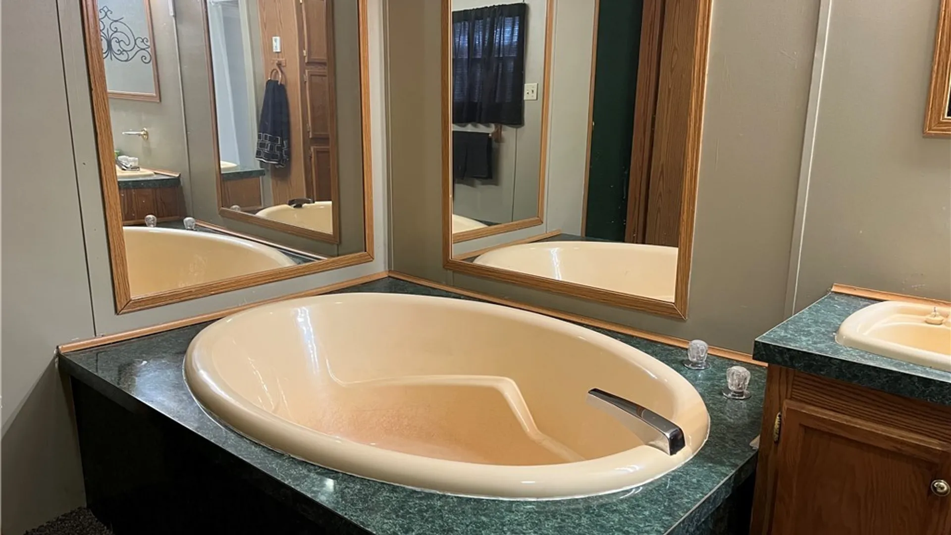 Property at 1164 Timberwood Drive, Lockport Town, NY 14094 31