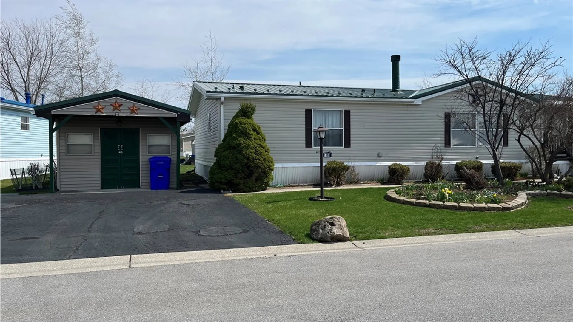 Property at 1164 Timberwood Drive, Lockport Town, NY 14094 4