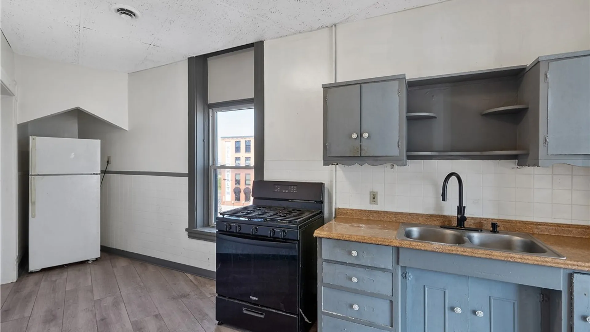 Property at 319-25 North Salina Street, Syracuse, NY 13203 17