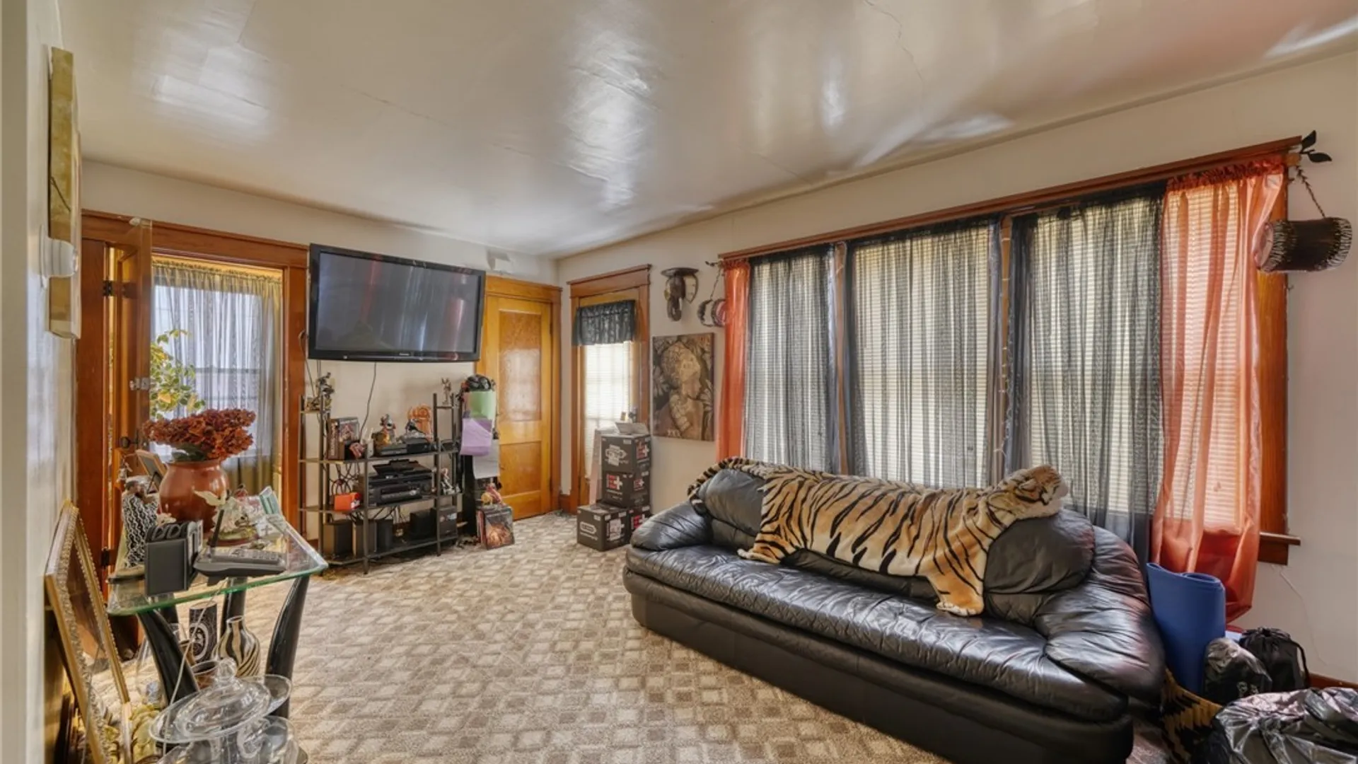 Property at 82 Montclair Avenue, Buffalo, NY 14215 10