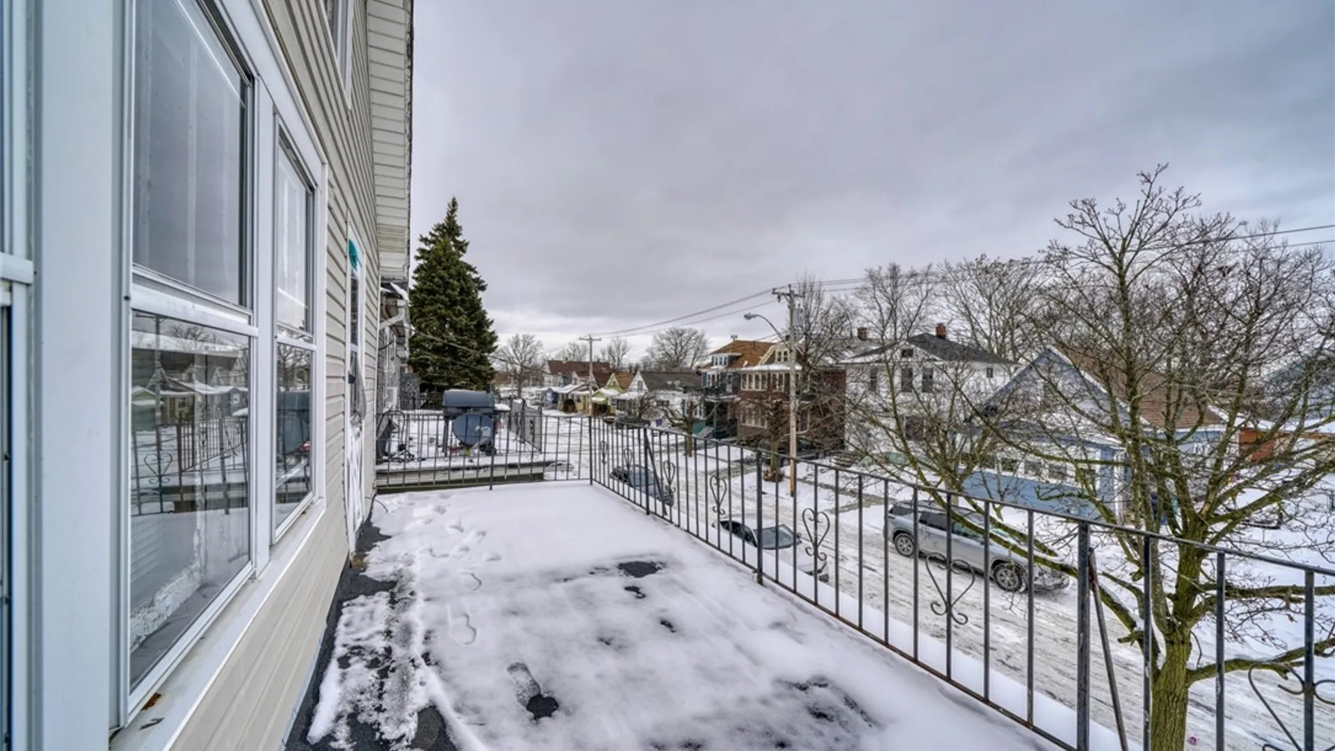 Property at 82 Montclair Avenue, Buffalo, NY 14215 20