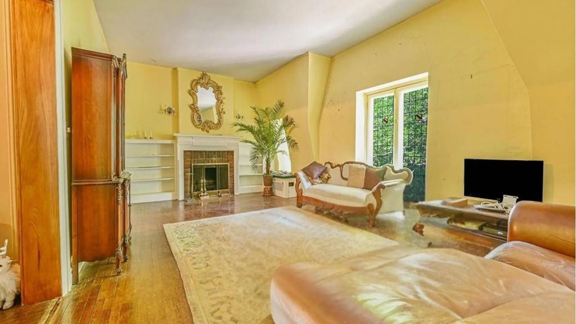 Property at 860 Union St, Brooklyn, NY 11215 11