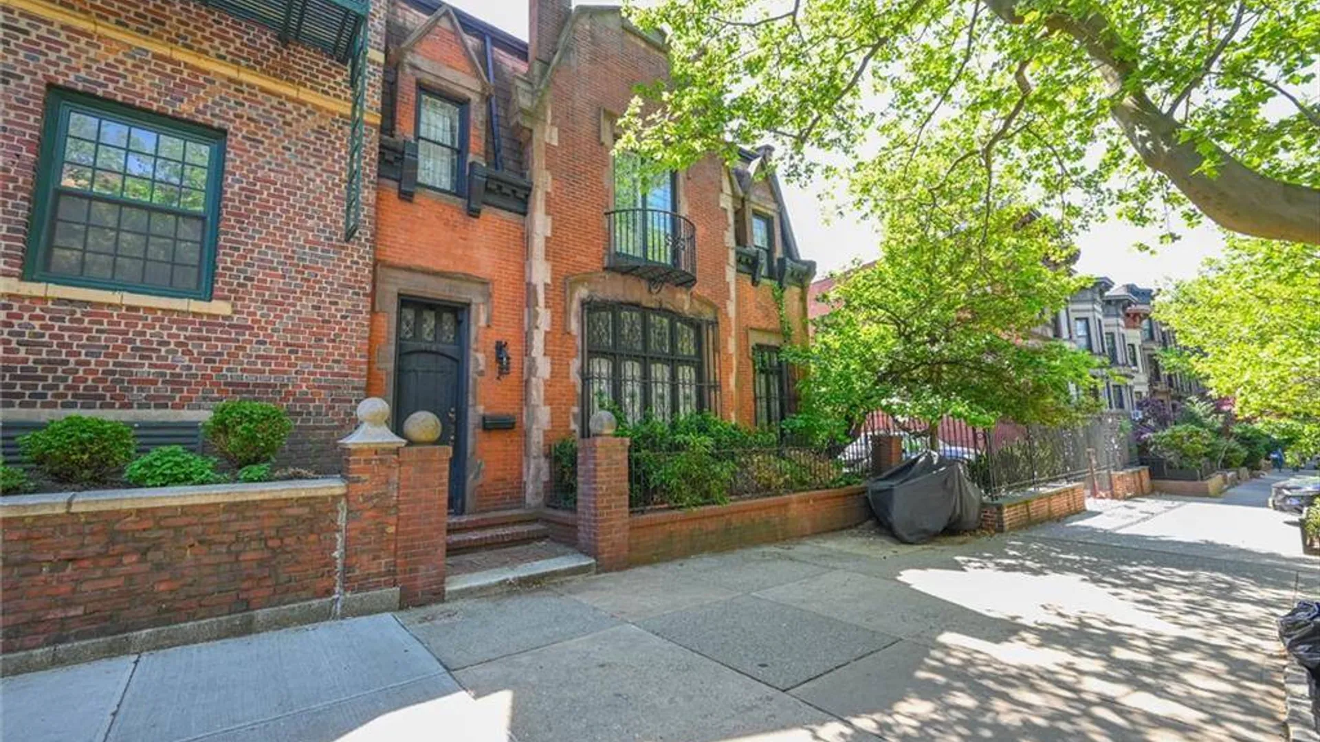 Property at 860 Union St, Brooklyn, NY 11215 2