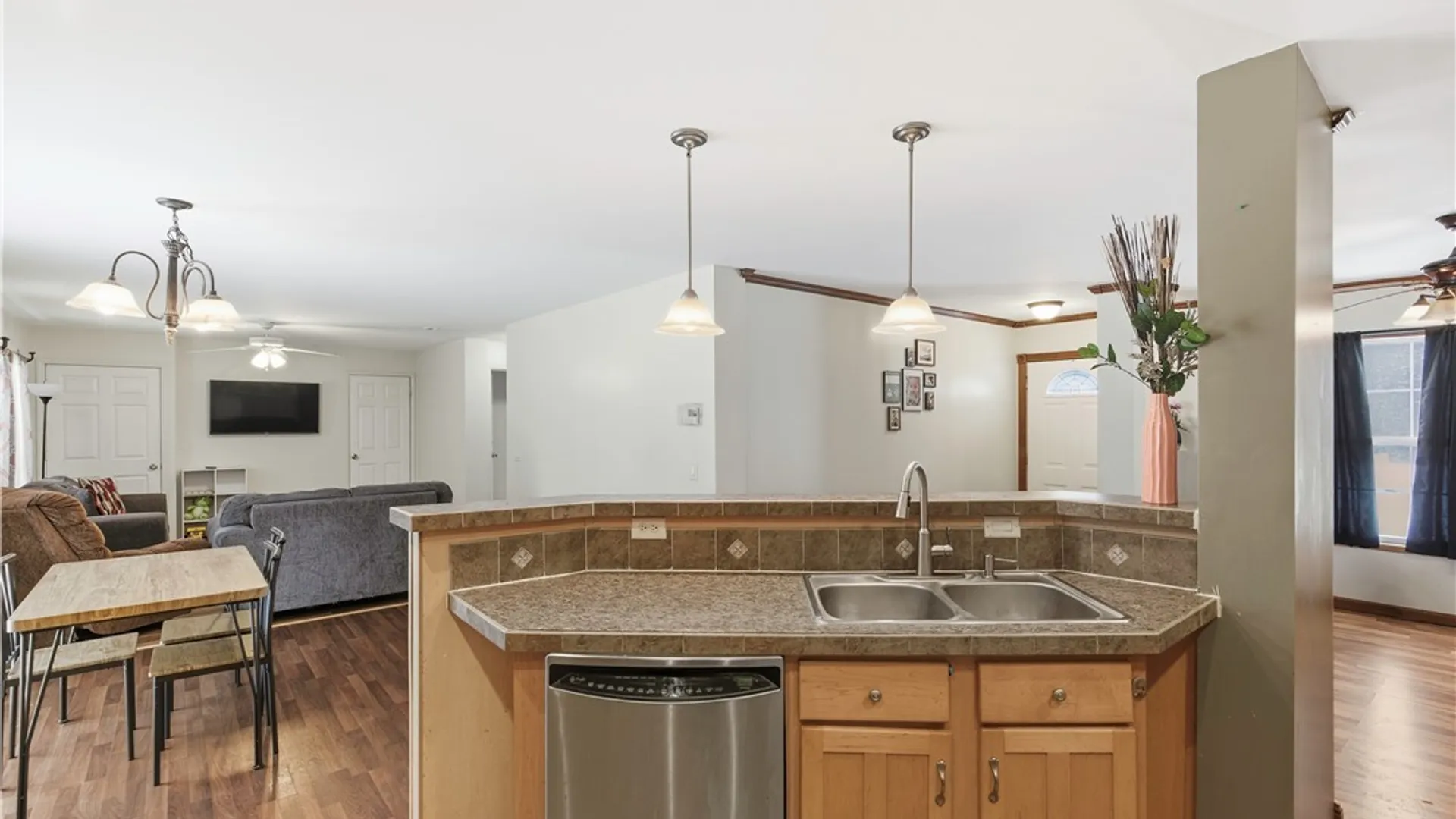 Property at 14 1st Avenue, Constantia, NY 13044 12