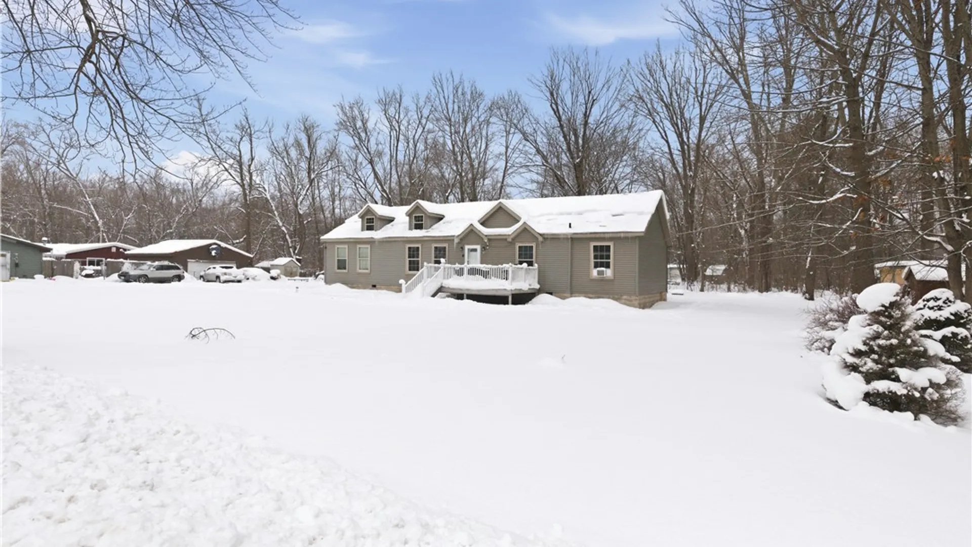 Property at 14 1st Avenue, Constantia, NY 13044 3