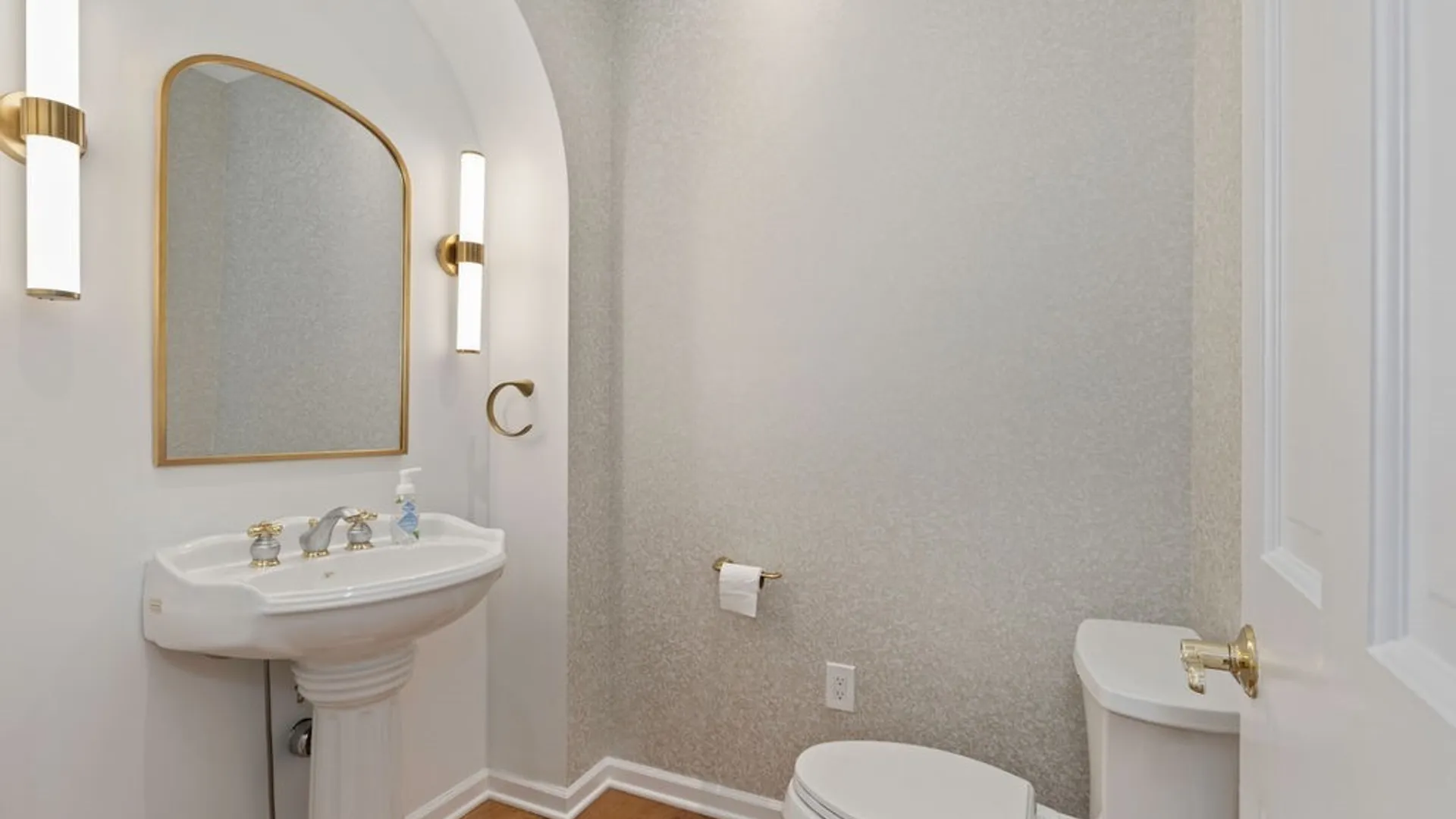 Property at 7111 Thorntree Hill Drive, DeWitt, NY 13066 23