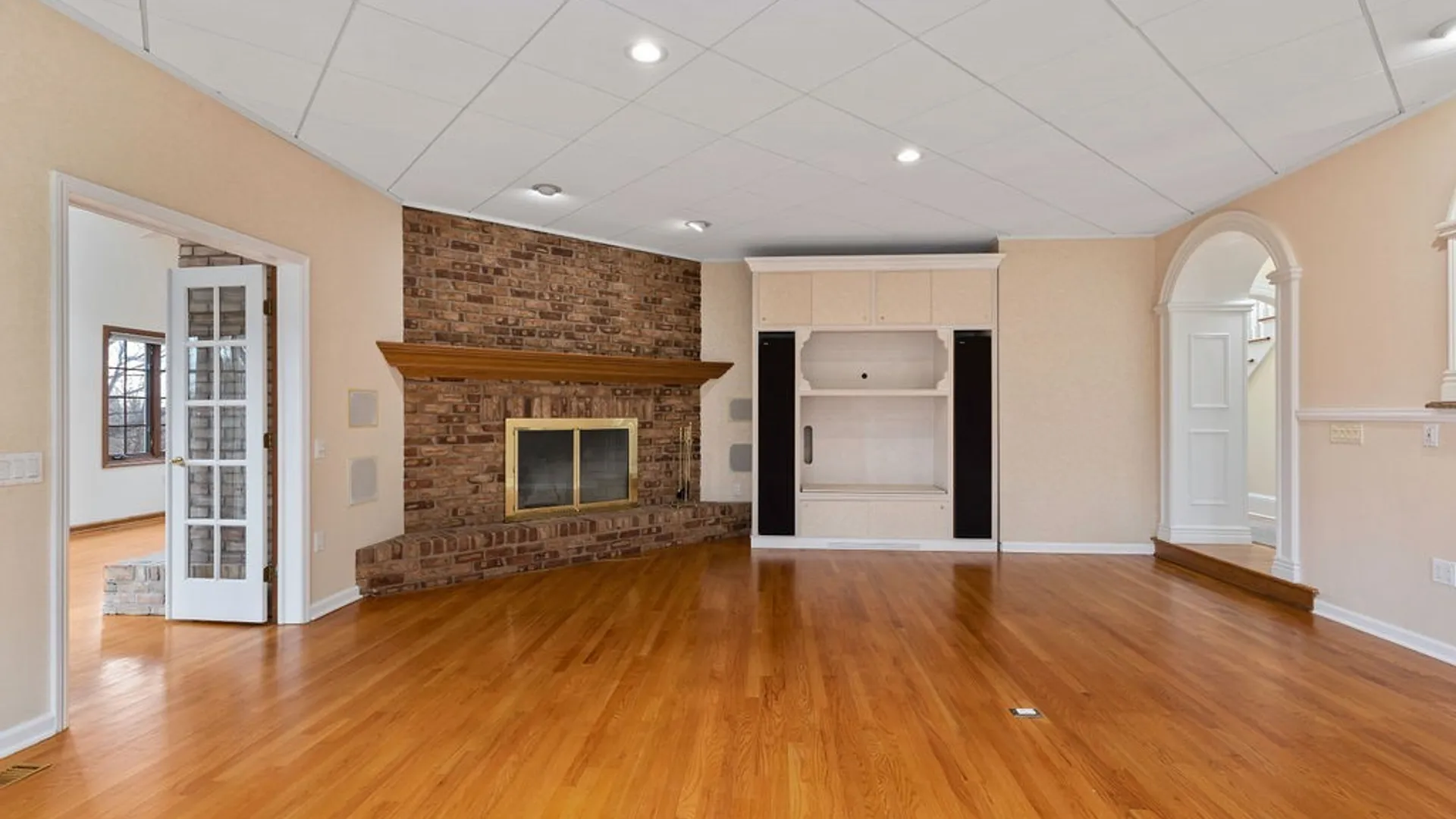 Property at 7111 Thorntree Hill Drive, DeWitt, NY 13066 7