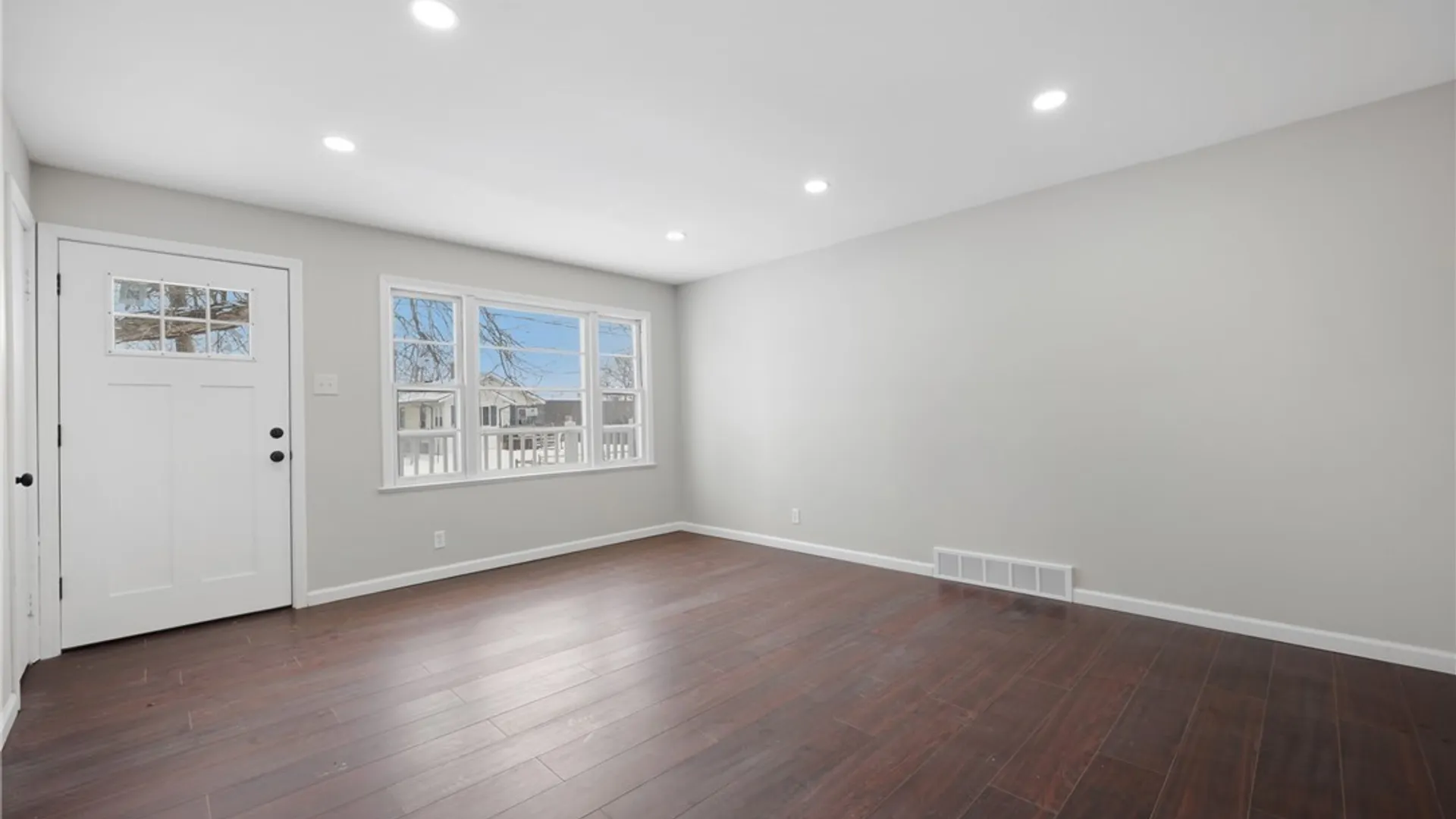 Property at 657 72nd Street, Niagara Falls, NY 14304 4