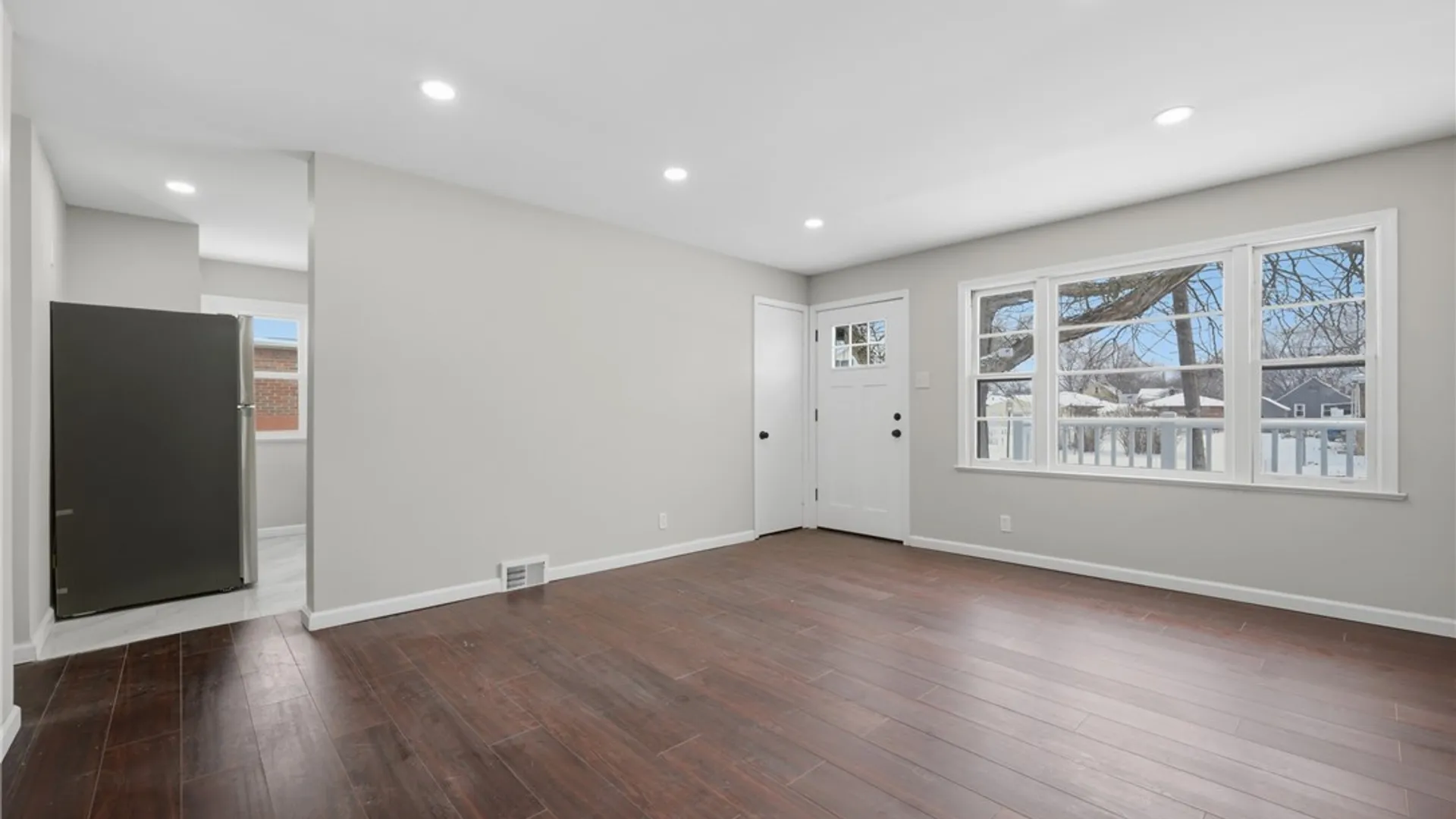 Property at 657 72nd Street, Niagara Falls, NY 14304 5