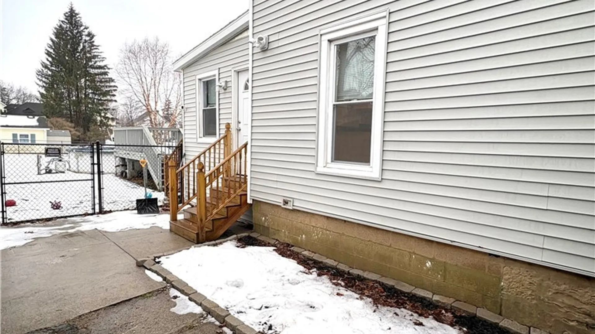 Property at 48 Augustus Street, Auburn, NY 13021 6