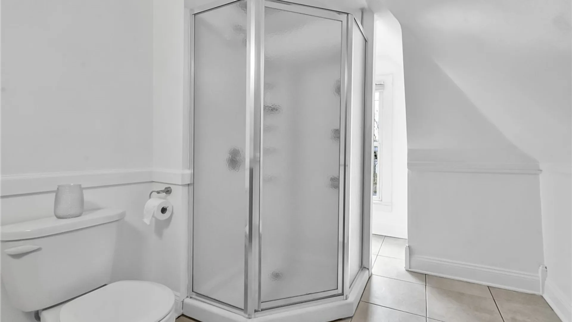 Property at 575 Upper Auburn Avenue, Buffalo, NY 14222 14