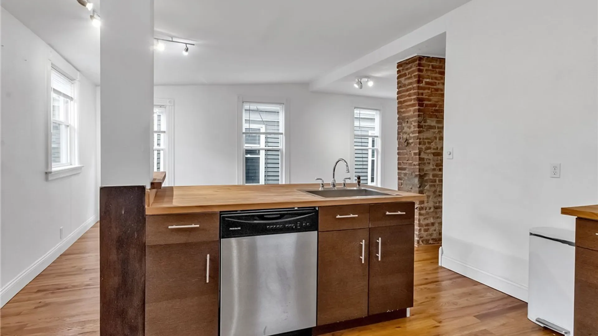 Property at 575 Upper Auburn Avenue, Buffalo, NY 14222 4