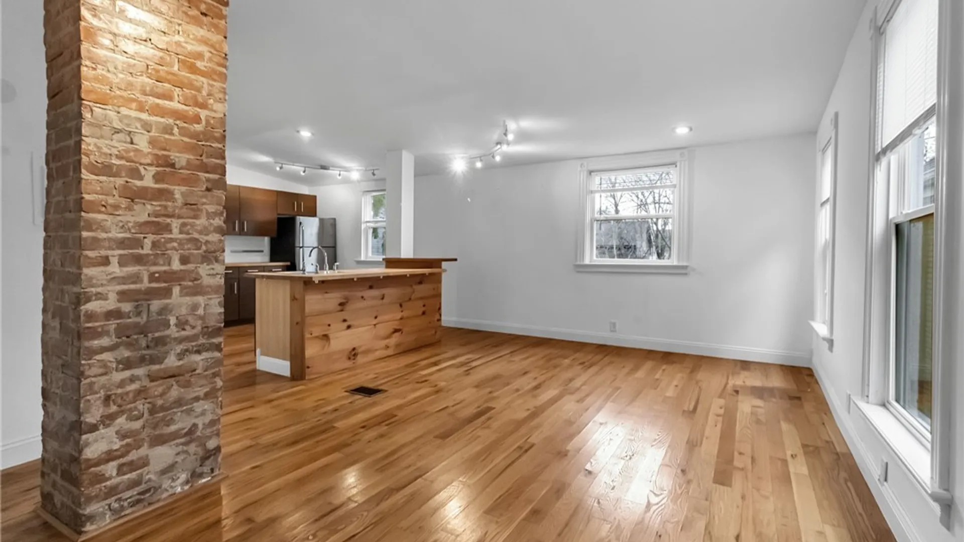 Property at 575 Upper Auburn Avenue, Buffalo, NY 14222 5