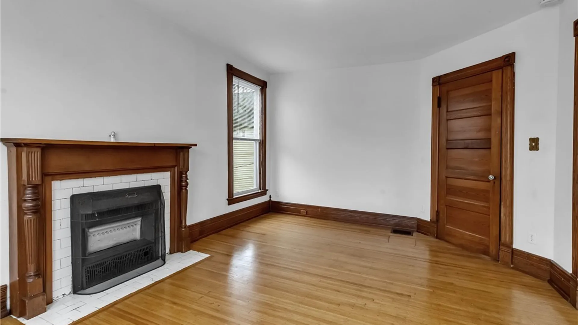 Property at 575 Upper Auburn Avenue, Buffalo, NY 14222 9