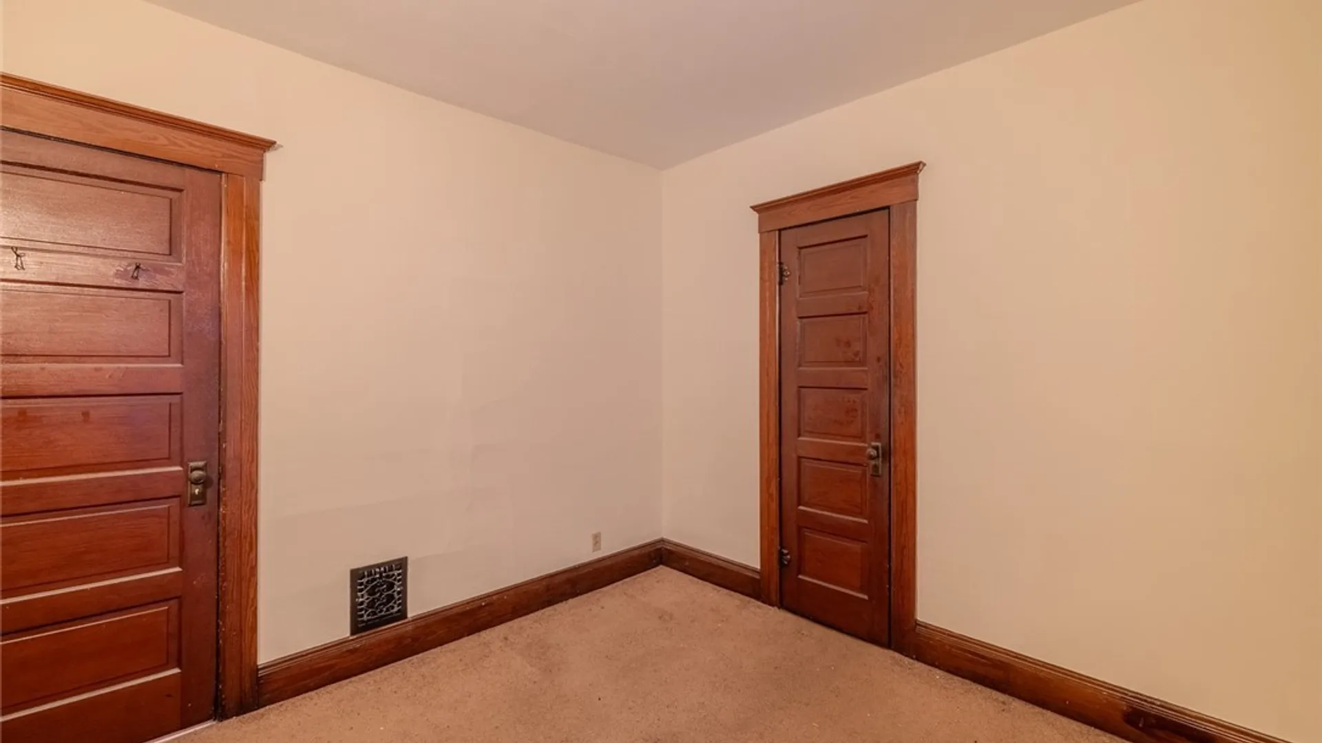 Property at 1204 Oak Street, Syracuse, NY 13203 9
