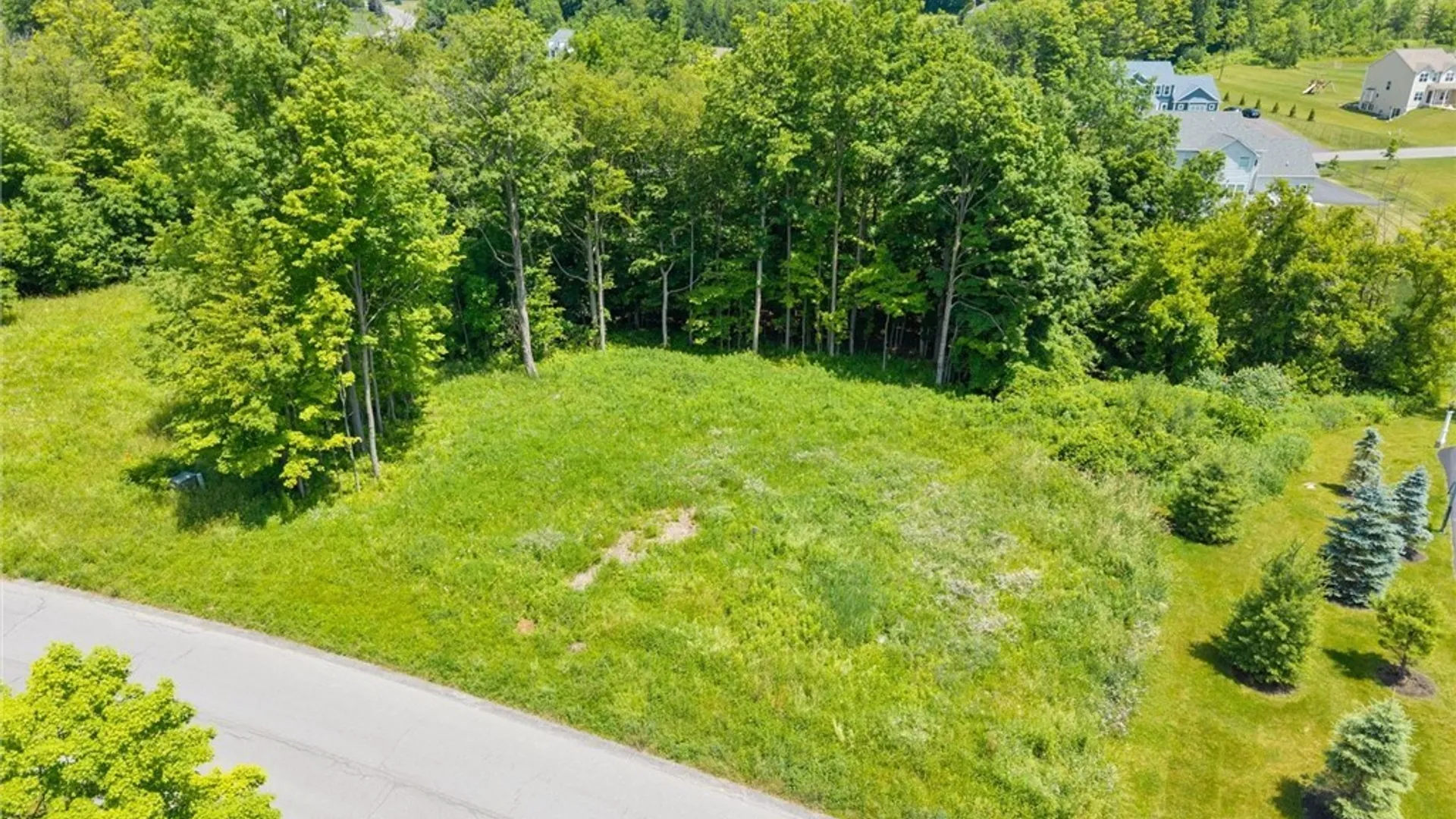 Property at 7103 Kittiwake Run, Manlius, NY 13104 6