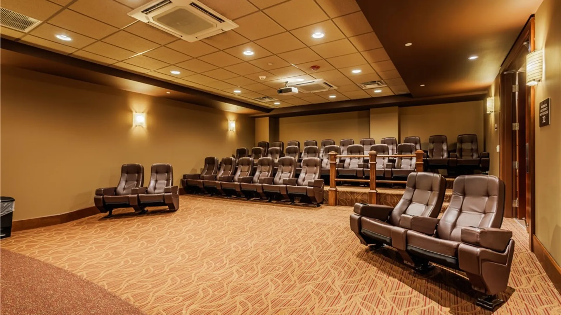 Property at 251 Bretlyn Cir, Brighton, NY 14618 29