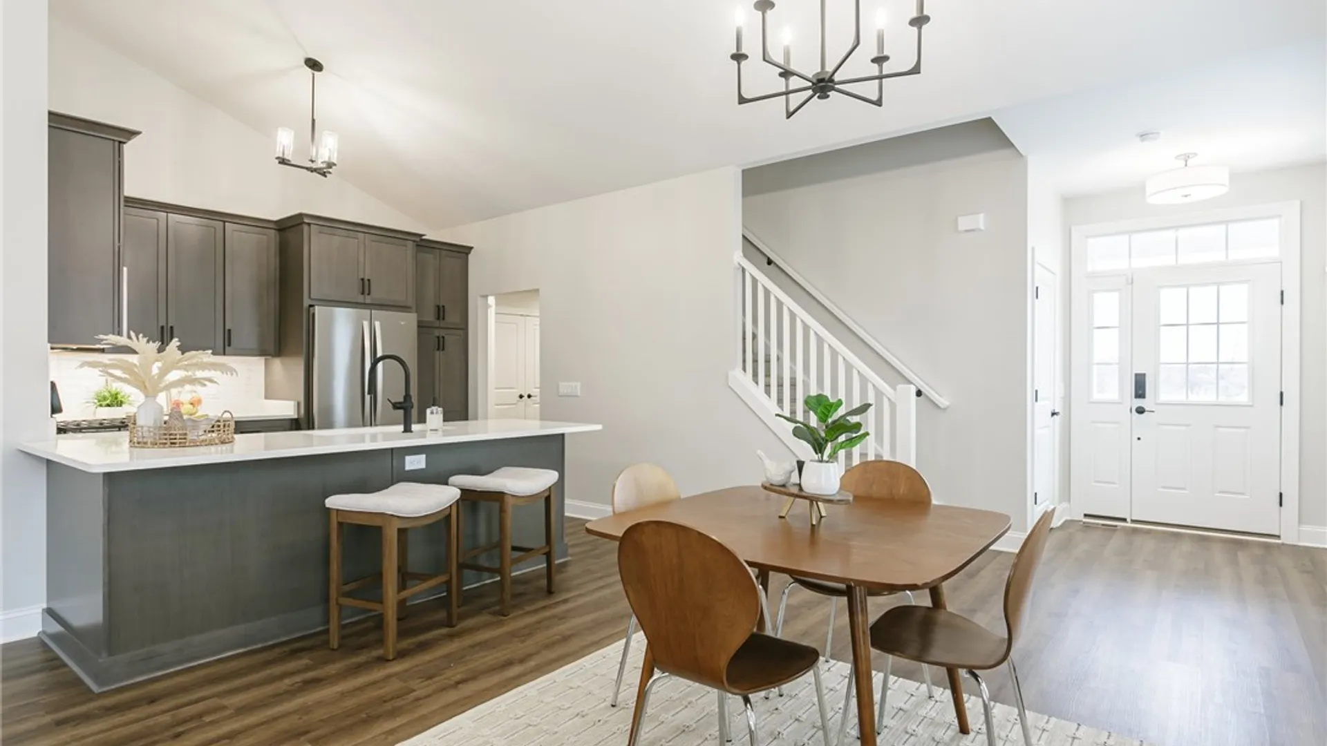 Property at 251 Bretlyn Cir, Brighton, NY 14618 3