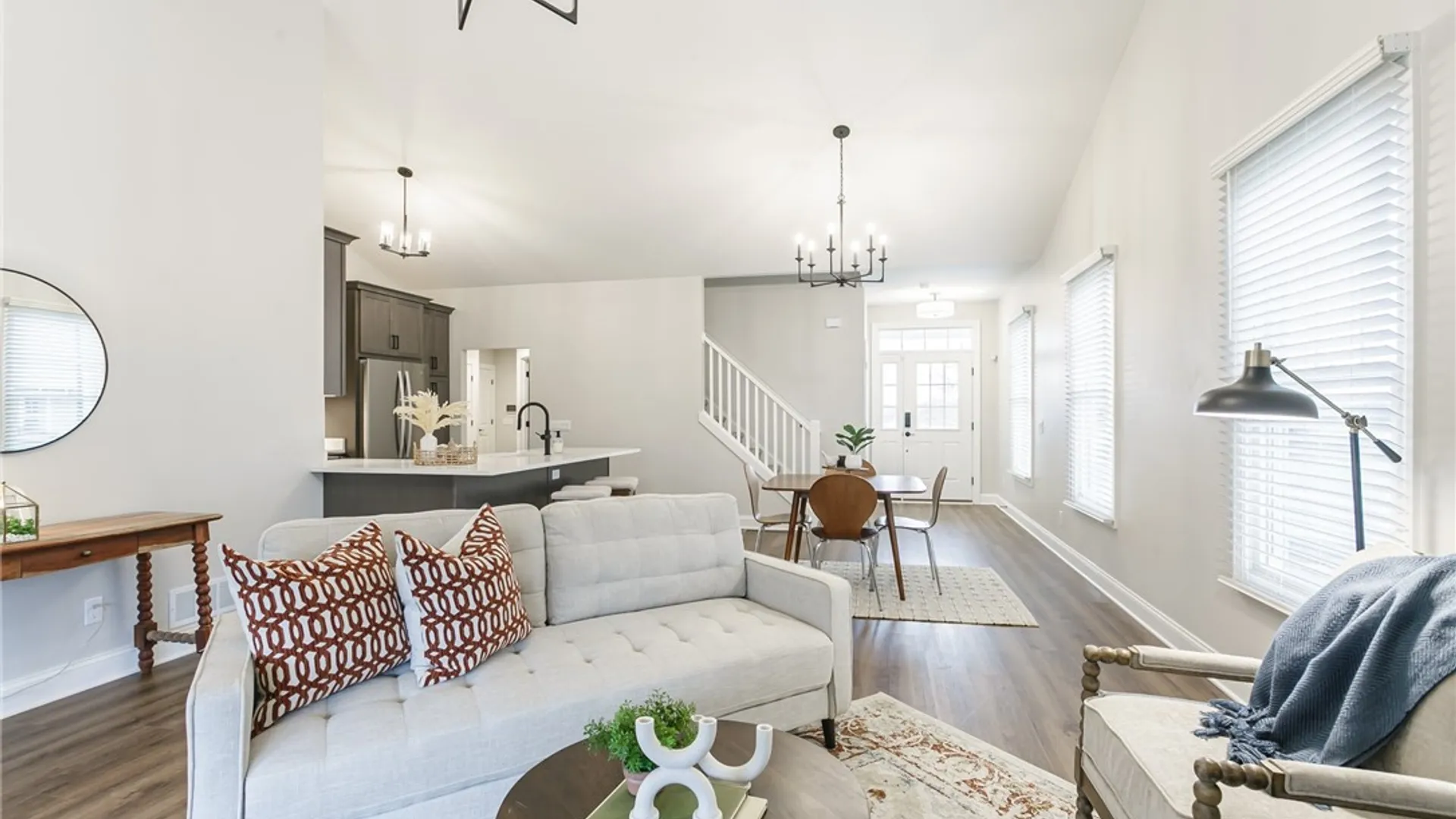 Property at 251 Bretlyn Cir, Brighton, NY 14618 8