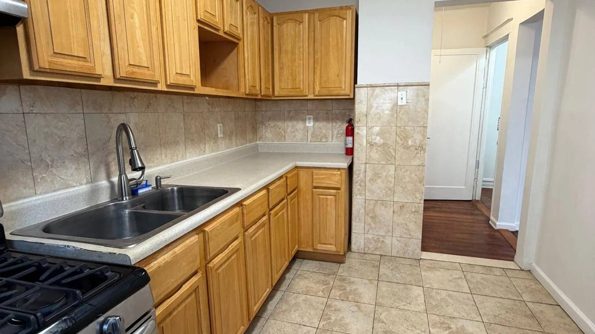 Property at 4222 Carpenter Ave, Bronx, NY 10466 10