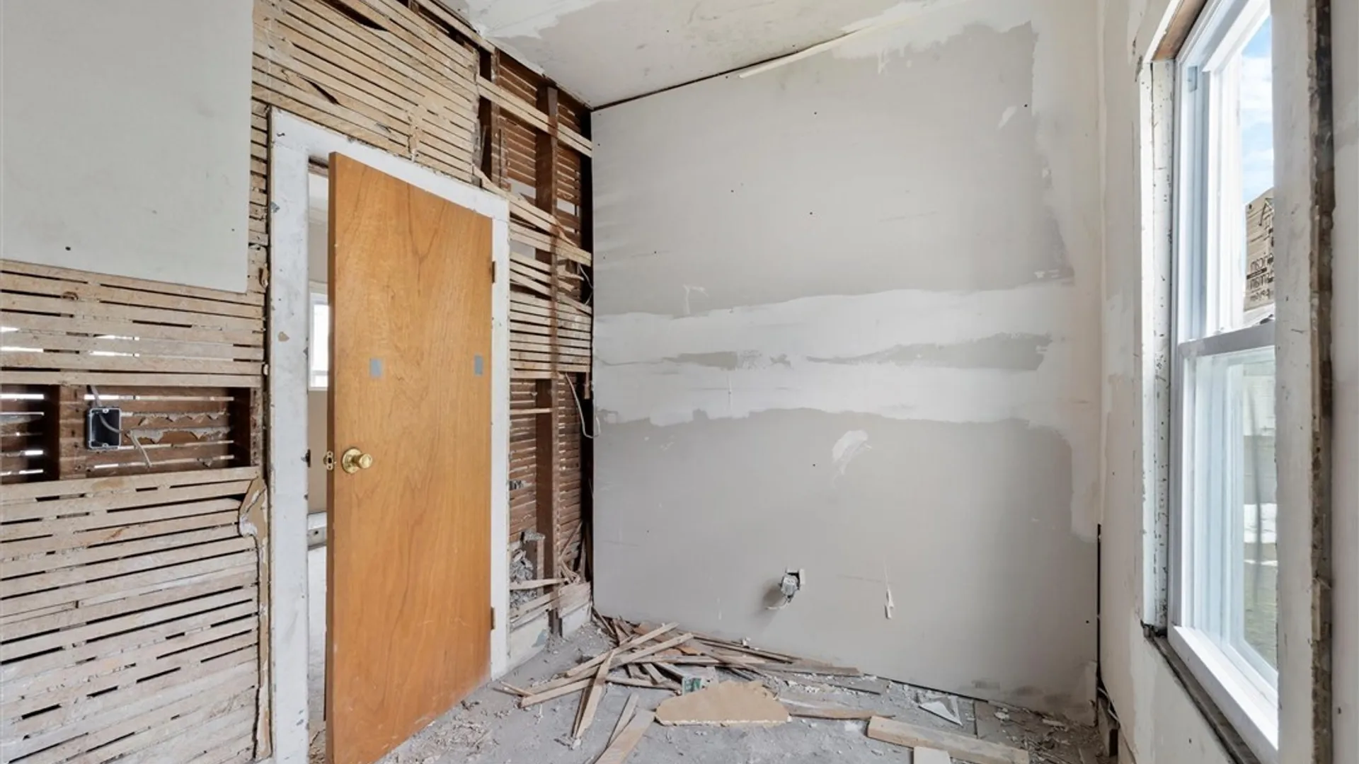 Property at 205 Mccool Avenue, DeWitt, NY 13057 13