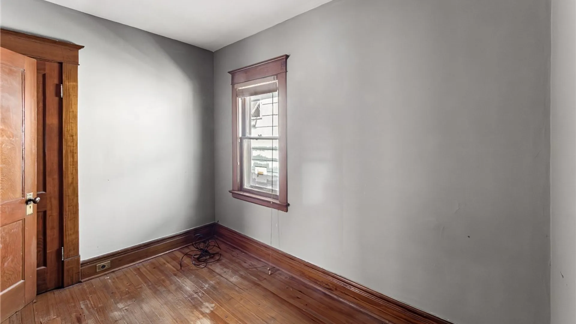 Property at 32 Schuele Avenue, Buffalo, NY 14215 11