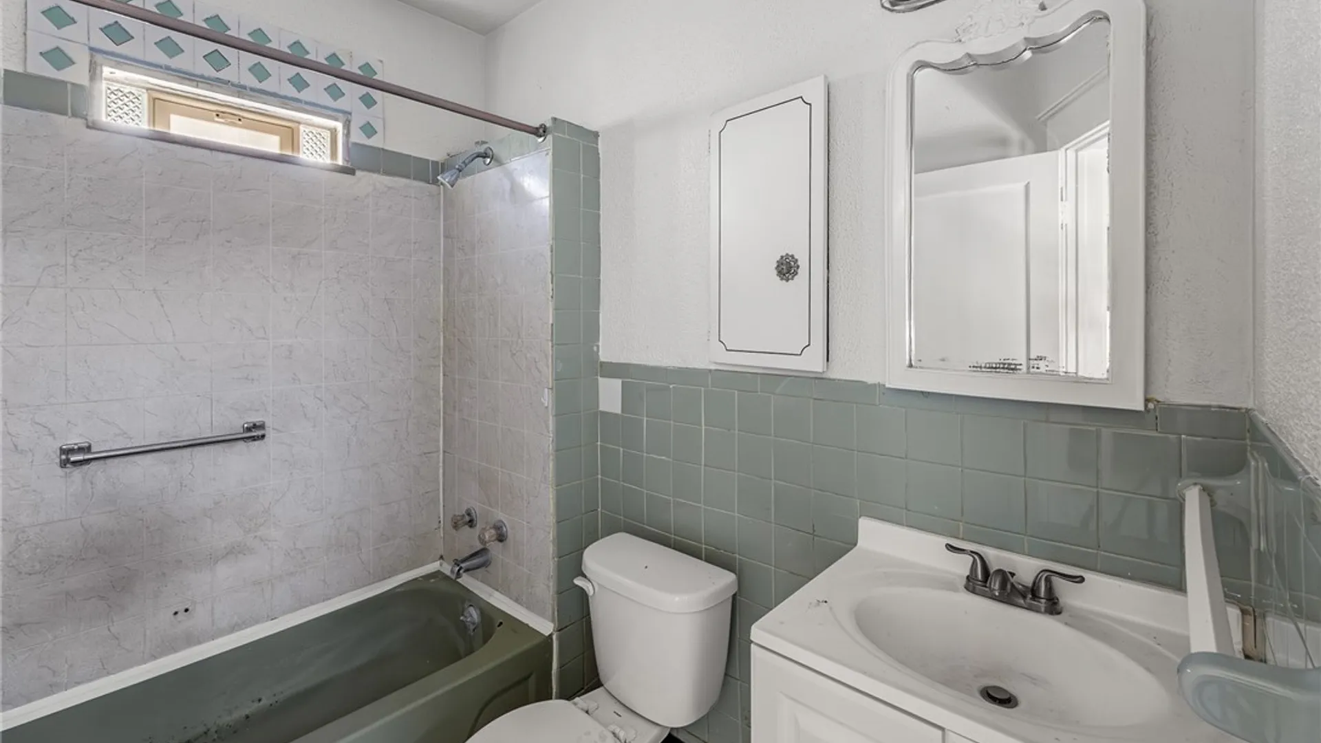 Property at 32 Schuele Avenue, Buffalo, NY 14215 19