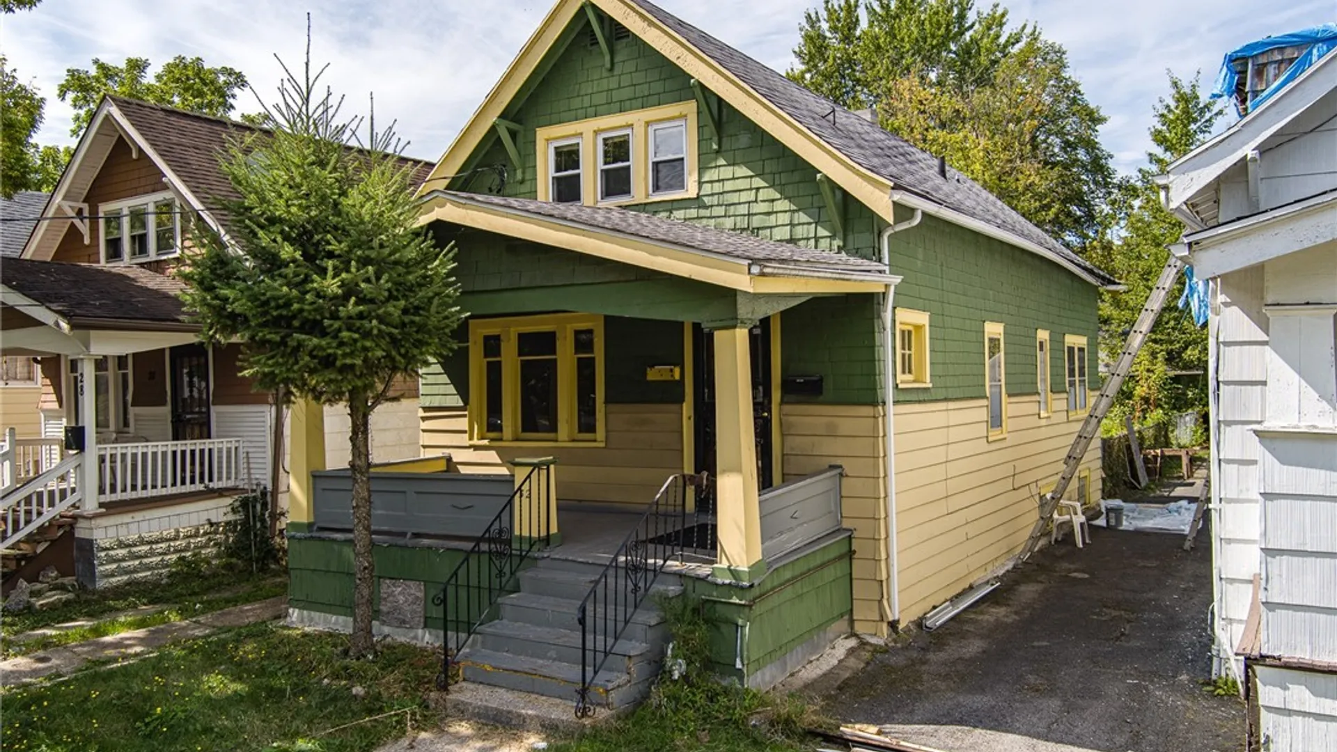 Property at 32 Schuele Avenue, Buffalo, NY 14215 3