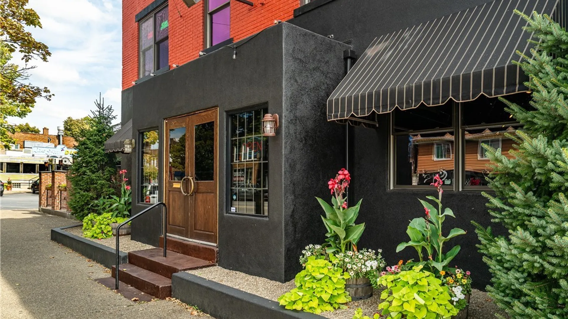 Property at 3149 Main Street, Buffalo, NY 14214 5