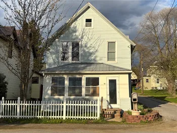96 Yarnell Street, Kane Boro, PA 16735