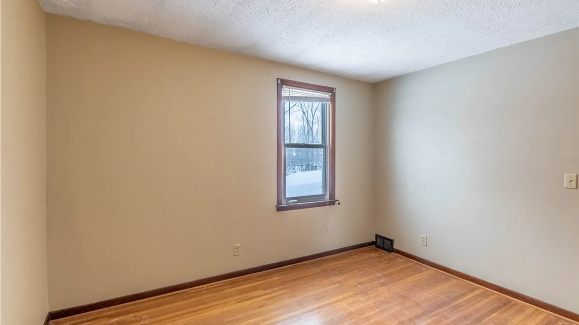 Property at 194 Boncroft Drive, West Seneca, NY 14224 13