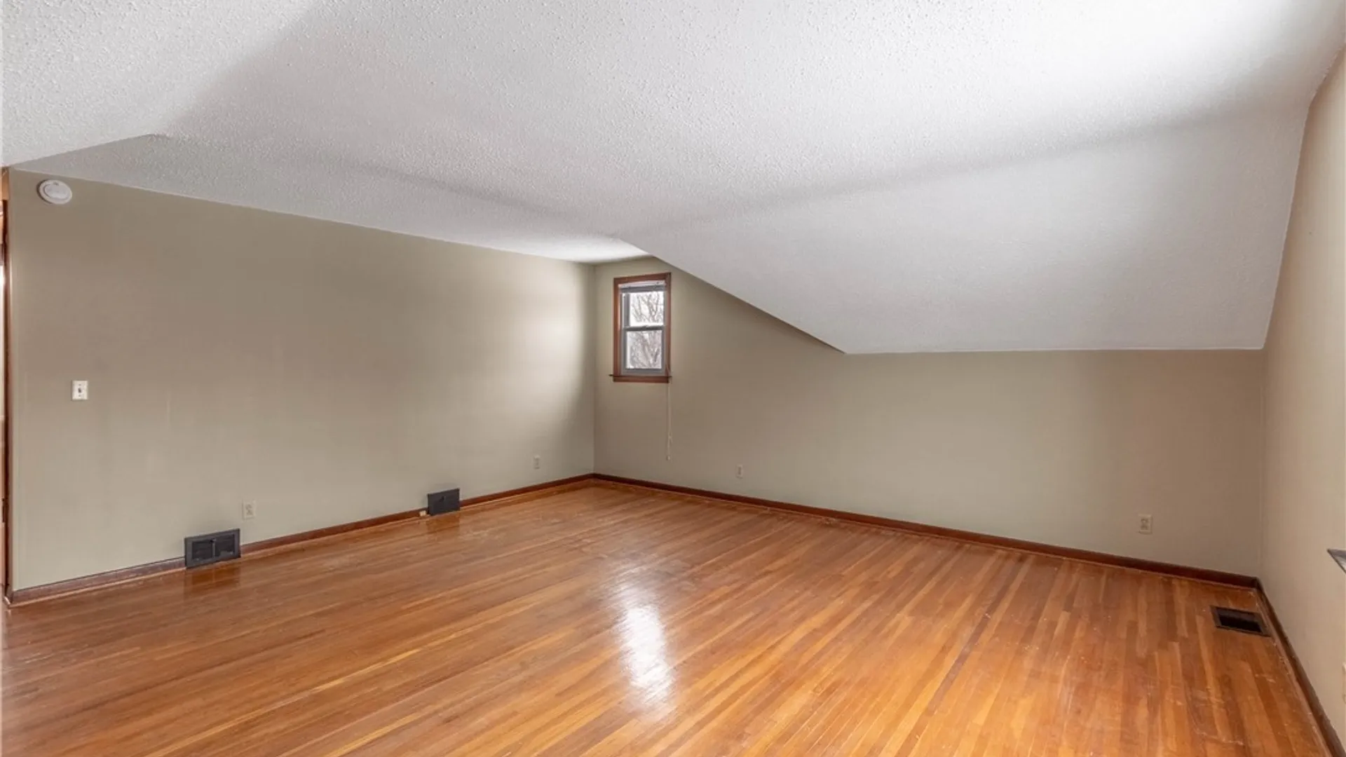 Property at 194 Boncroft Drive, West Seneca, NY 14224 7