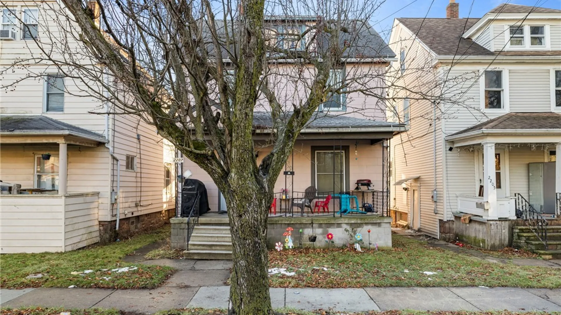 Property at 2207 La Salle Avenue, Niagara Falls, NY 14301 2