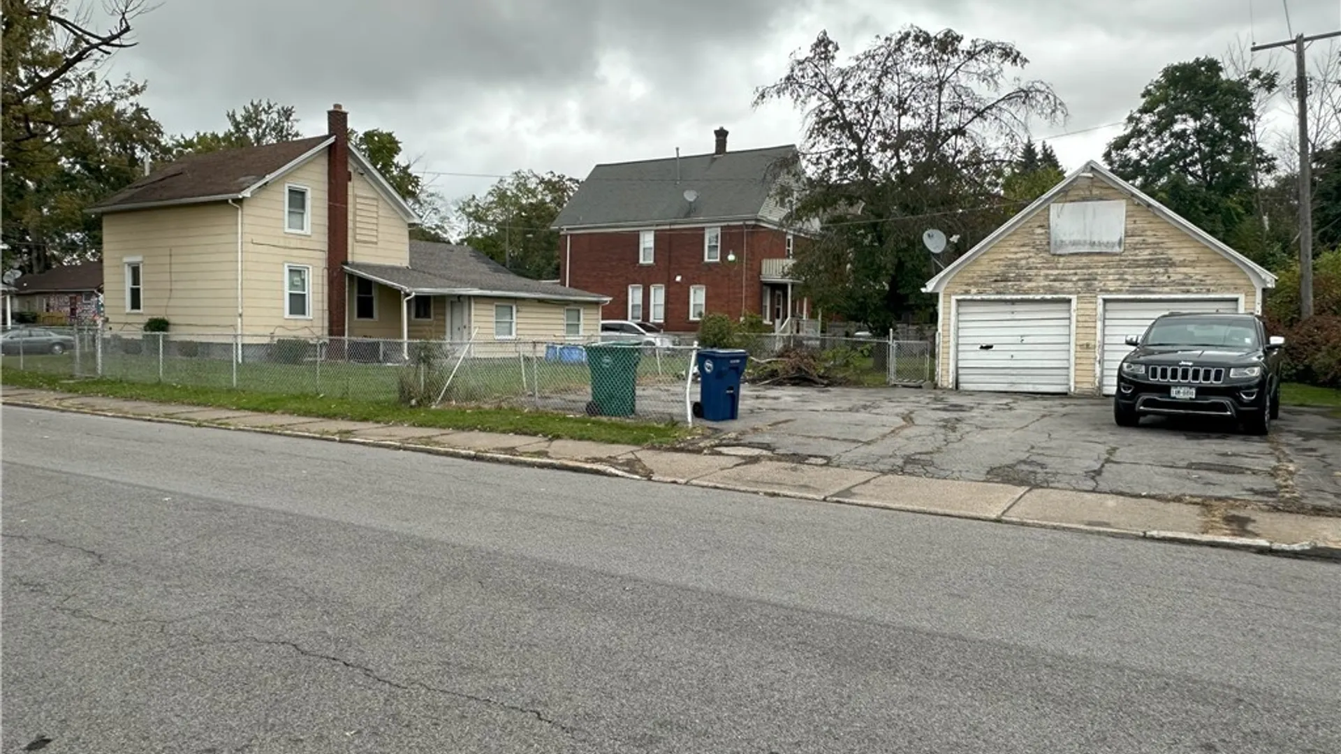 Property at 1303 Ontario Avenue, Niagara Falls, NY 14305 4