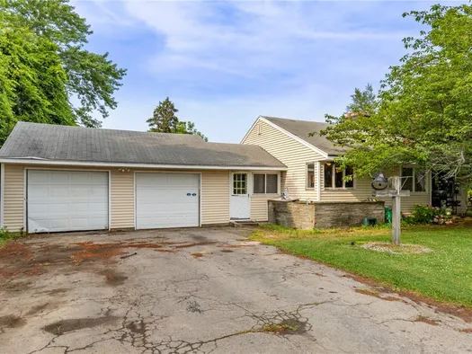 97 Seabury Boulevard, Penfield, NY 14580