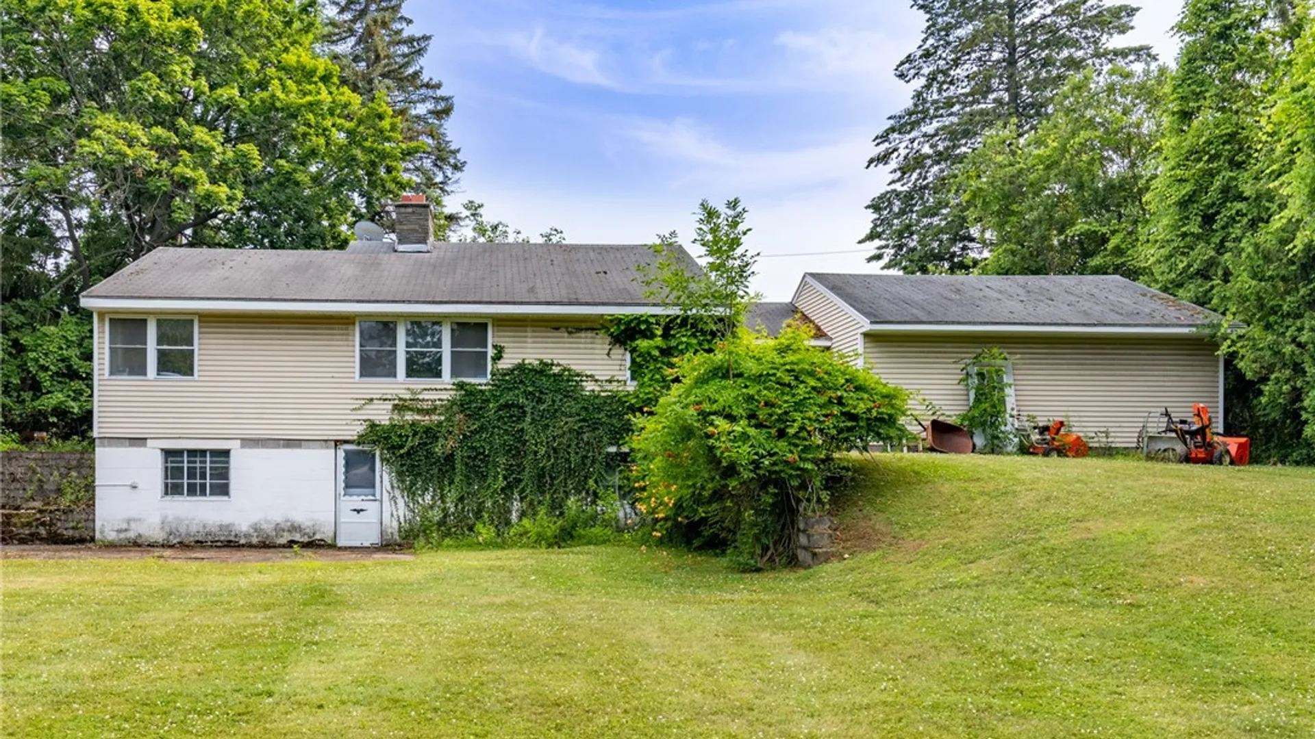 Property at 97 Seabury Boulevard, Penfield, NY 14580 33