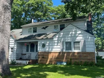 Property at 39 Cornell Street, Islip, NY 11751