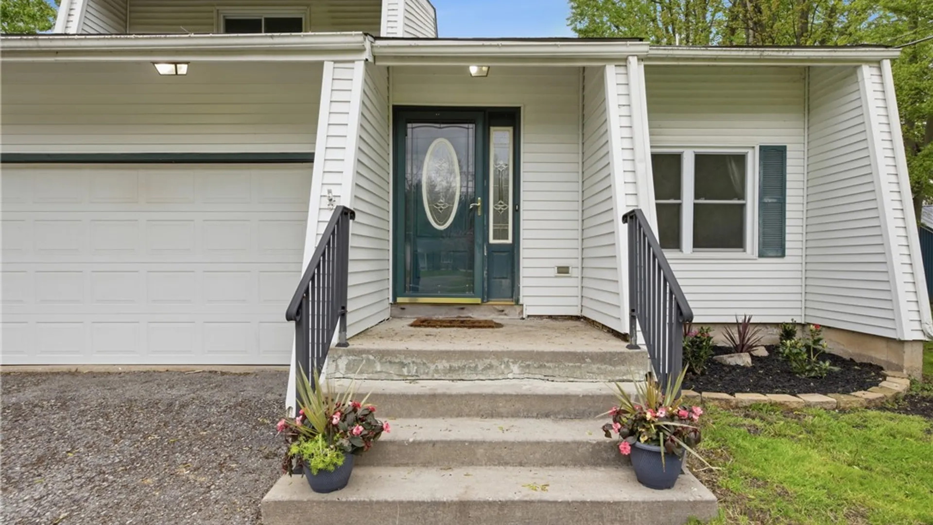 Property at 2972 Rosemarie Circle, Newfane, NY 14108 2