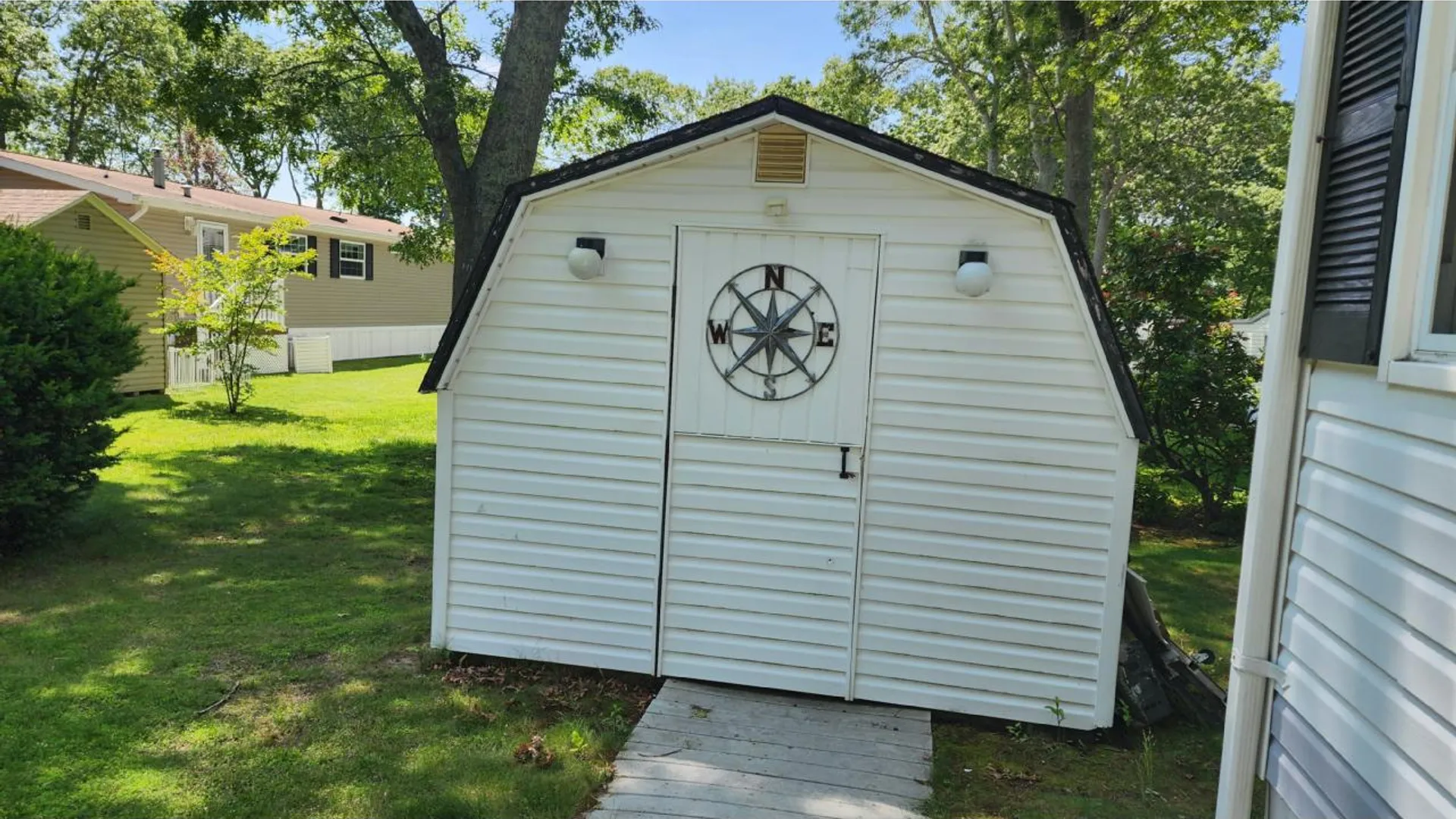 Property at 703 Fresh Pond Ave, Calverton, NY 11933 2
