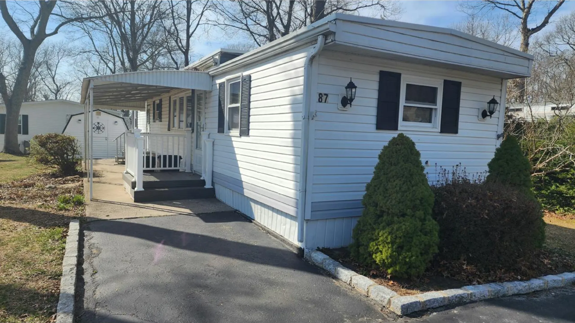 Property at 703 Fresh Pond Ave, Calverton, NY 11933 5