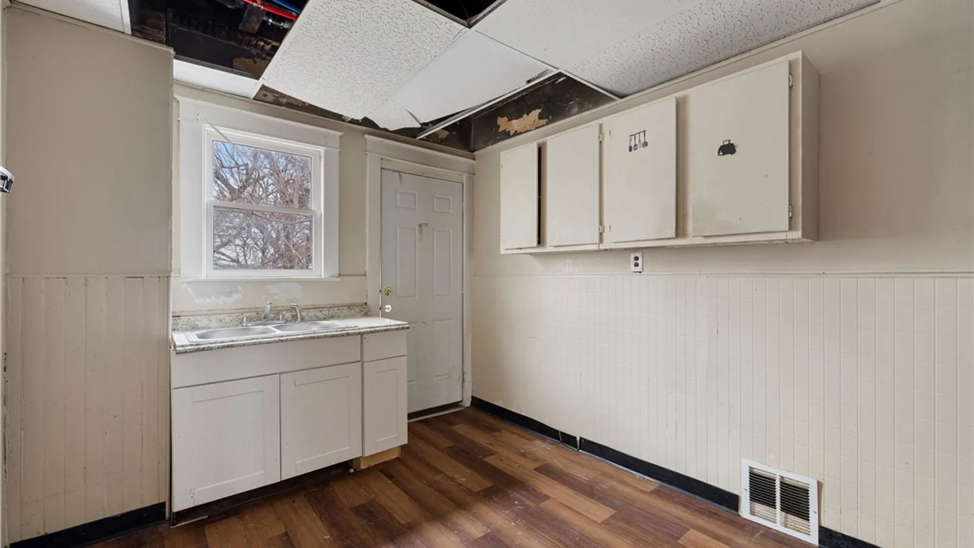 Property at 1868 Weston Avenue, Niagara Falls, NY 14305 15