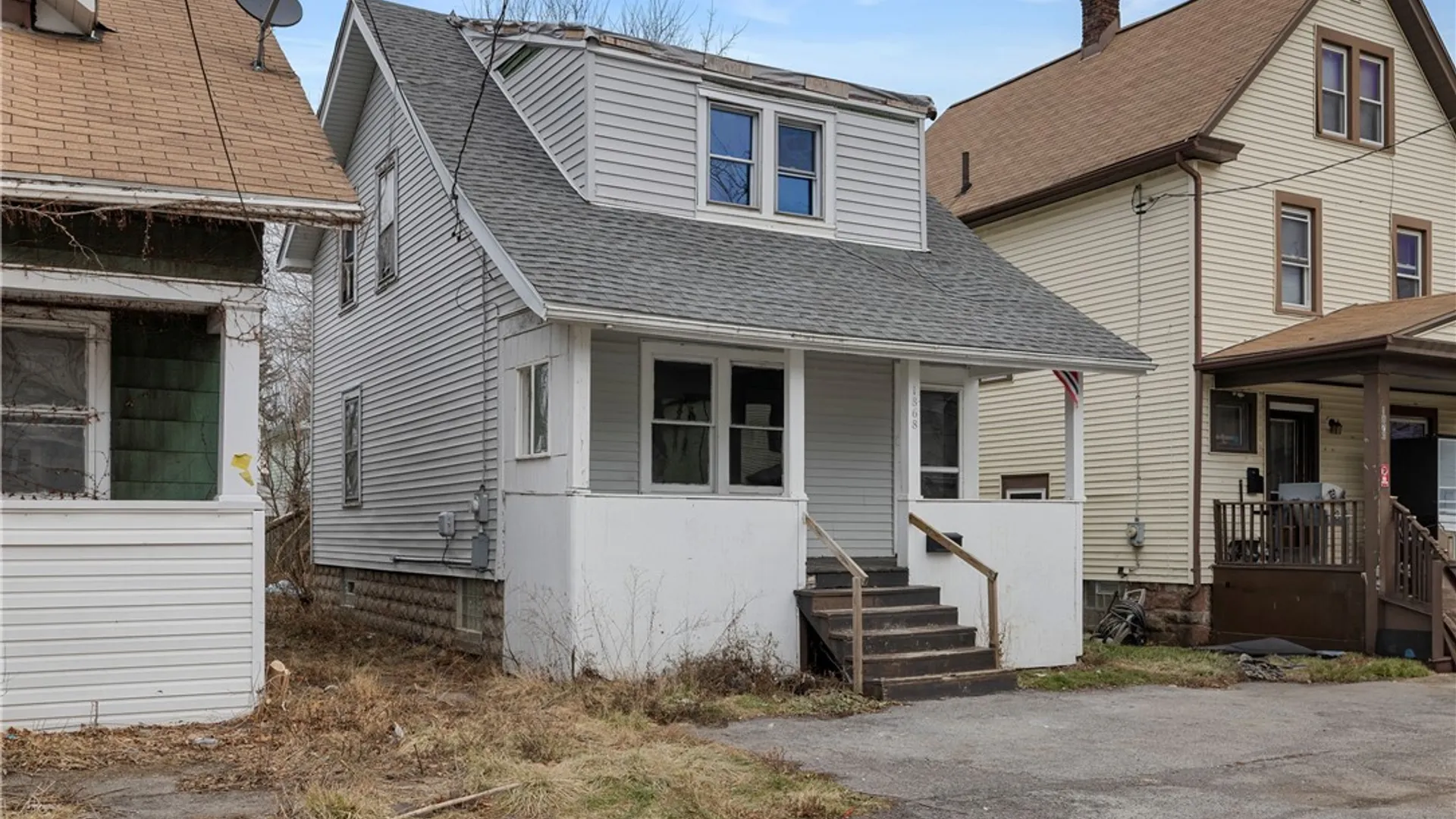 Property at 1868 Weston Avenue, Niagara Falls, NY 14305 2
