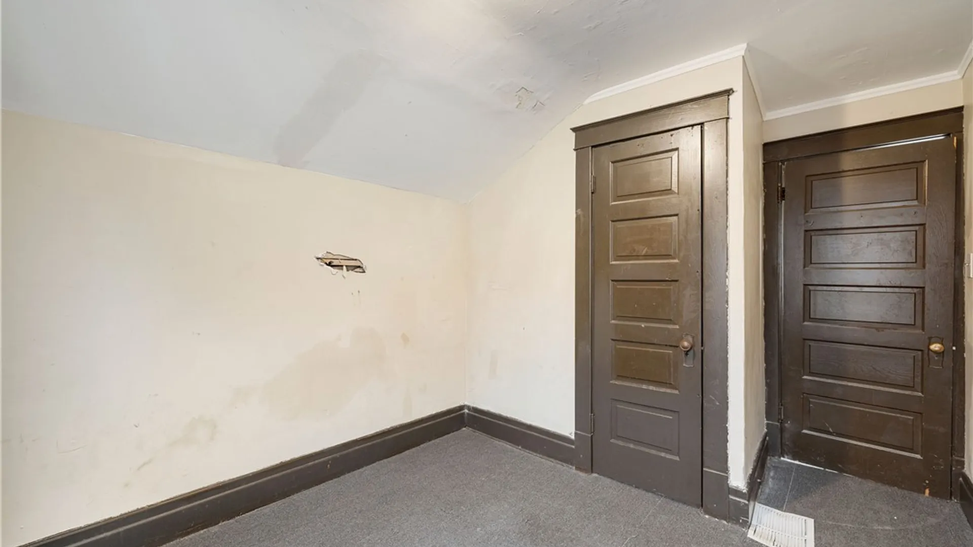 Property at 1868 Weston Avenue, Niagara Falls, NY 14305 9