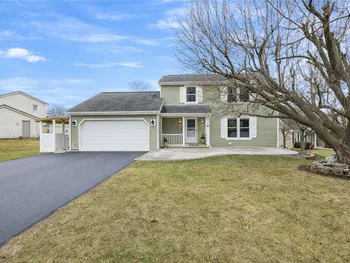 Property at 10 Haverhill Drive, Chili, NY 14428