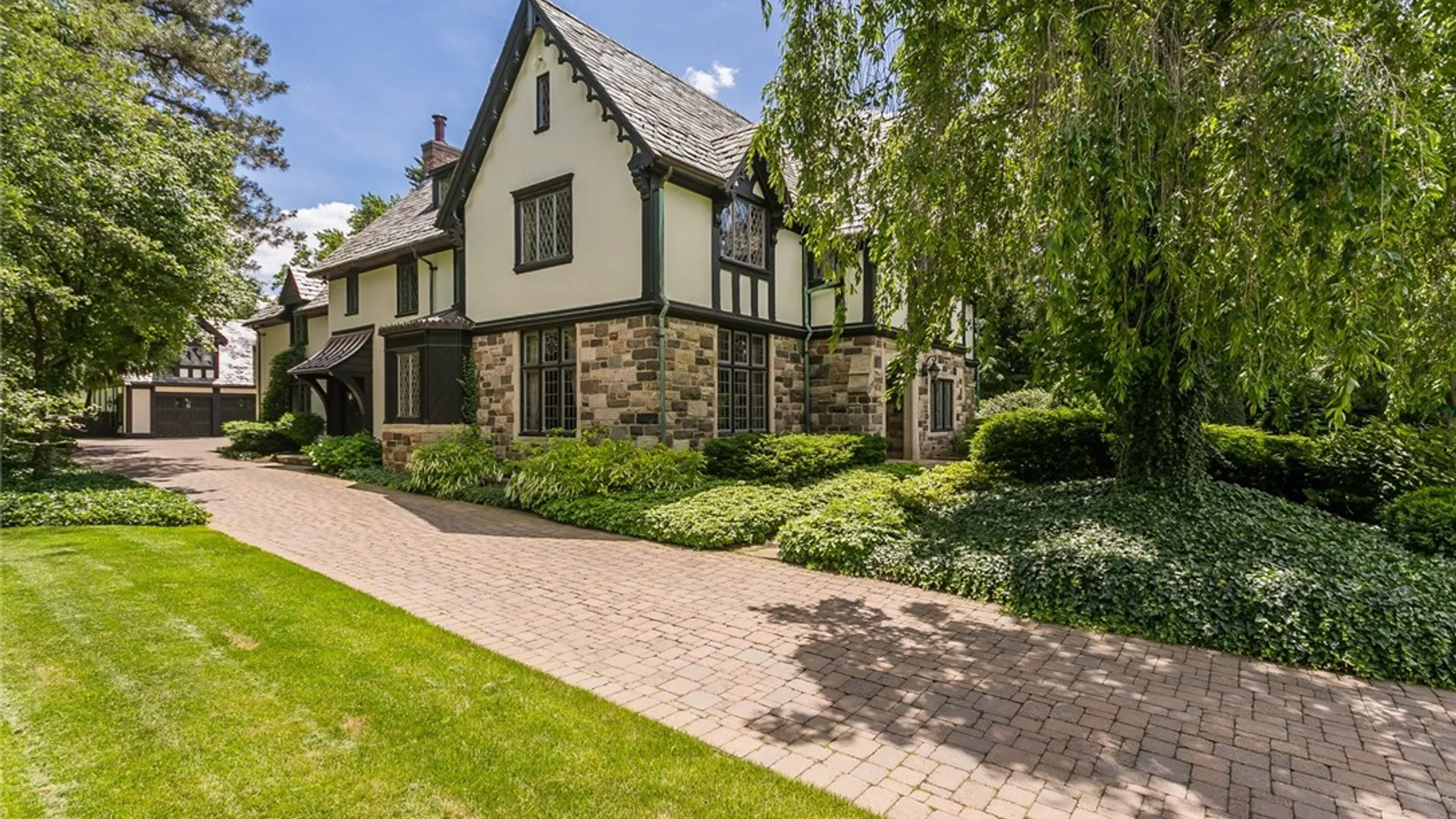 Property at 239 Sandringham Road, Brighton, NY 14610 3