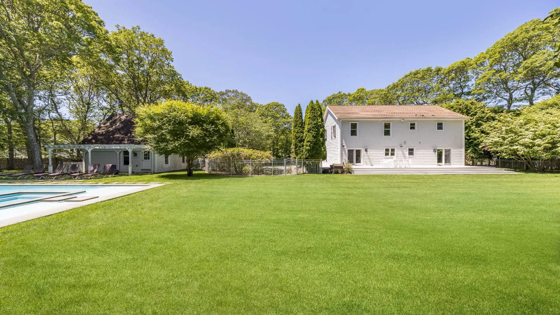 Property at 344 Accabonac Road, East Hampton, NY 11937 4