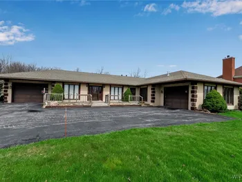 9400 Wehrle Drive, Clarence, NY 14031