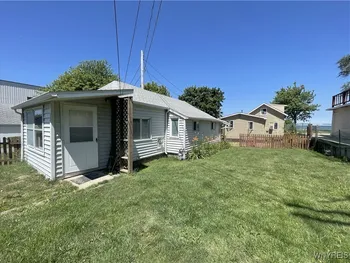 5843-5845-5847 Ontario Street, Newfane, NY 14126